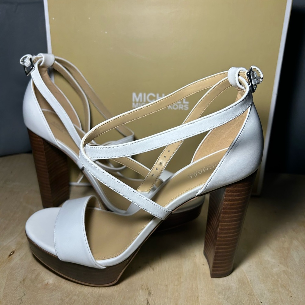 Tanner sandals Michael Kors 
Size 7.5 
BRAND NEW W/ BOX
